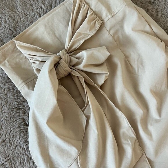 NWT Lucy Paris High Waisted Ruched Beige Pencil Skirt With Bow front Detail SZ S - Picture 7 of 10